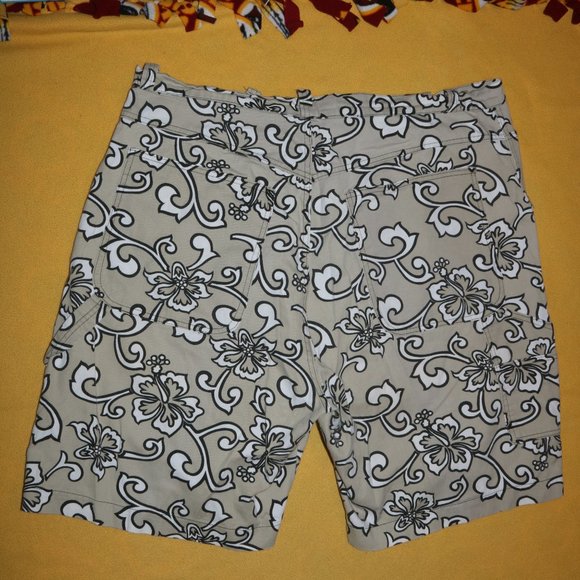 Nine Deep HAWAIIAN Jean Shorts - Waist 40x9.5 Inseam - Length 23.5 - Rise 15 - Picture 6 of 7